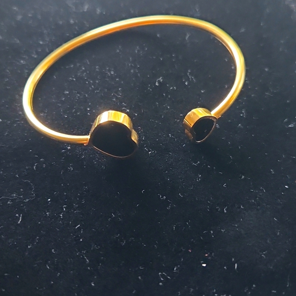 Elegant and beautiful Bracelet